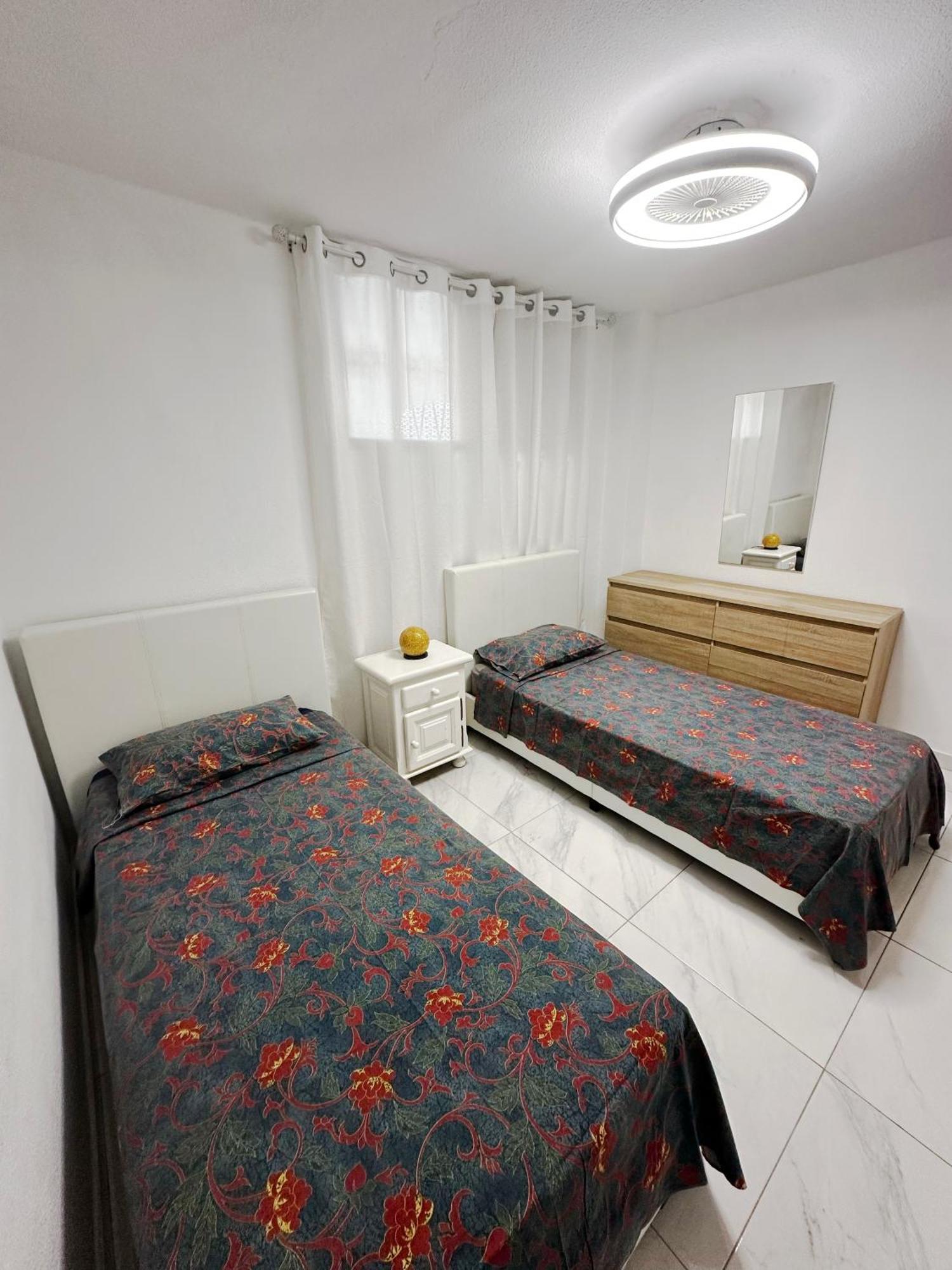 Classbnb - 3 Apartments 50M From The Las Americas Promenade Arona  Bagian luar foto